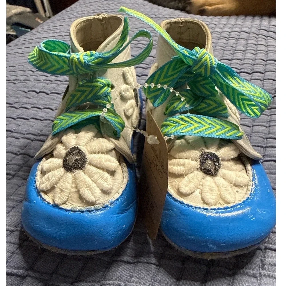 Vintage 1970s Child Life Floral Leather Toddler Boots Blue Daisy Cottagecore Sz4